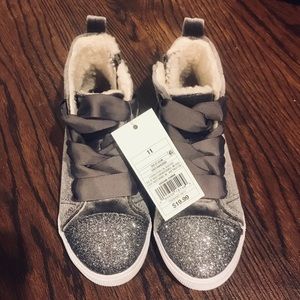 NWT Cat and Jack Hightops 👟